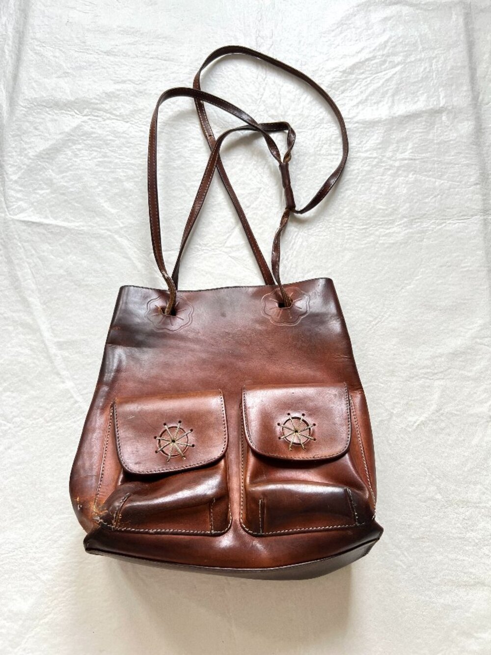 Byblos leather purse brown shoulder bag ship wheel stitched pockets tote